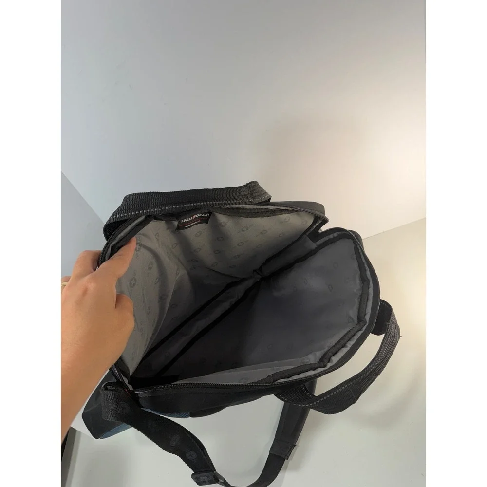 SwissGear The Sherpa Laptop Messenger Bag Black Blue Business Briefcase 27501060